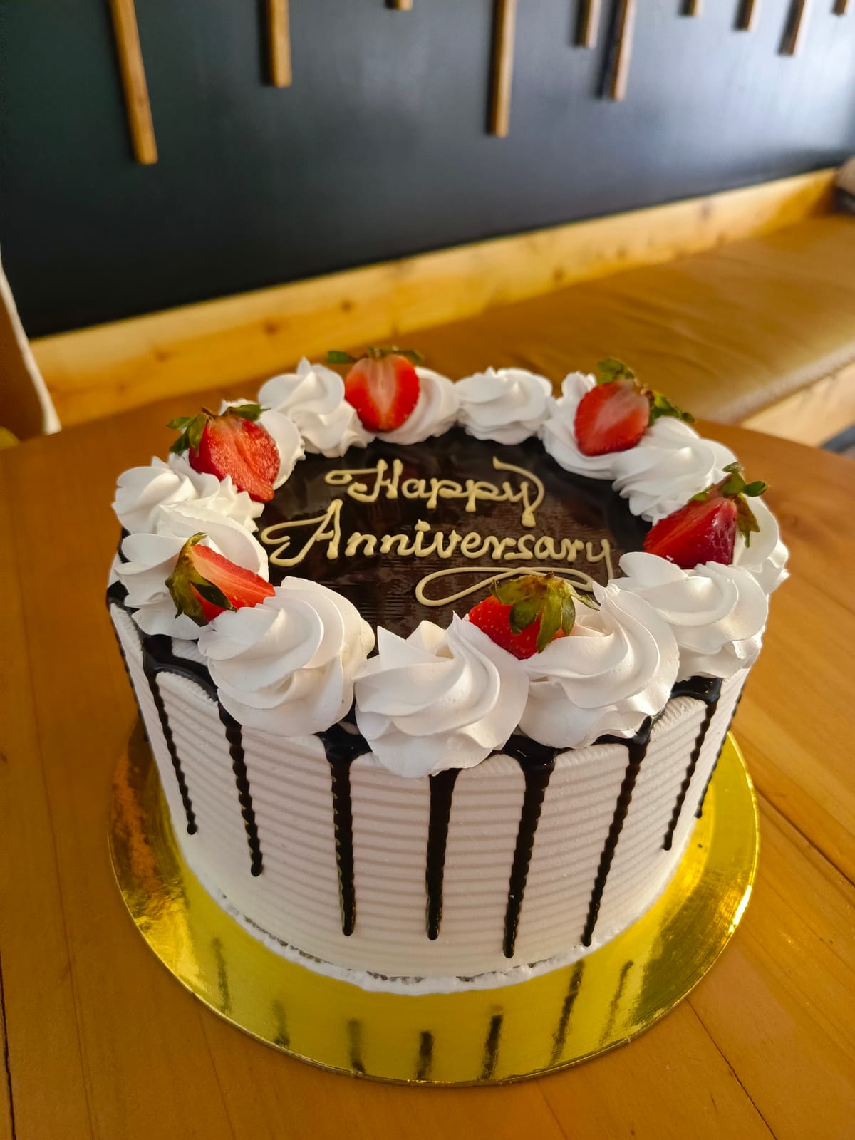 Best Anniversary Gifts in Nairobi Kenya | Romantic Surprise Ideas for Couples