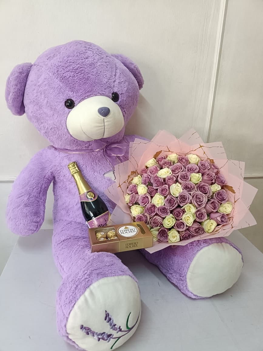 The Ultimate Diaspora Gifting Guide: How to Send Flowers and Luxury Hampers to Nairobi, Kenya