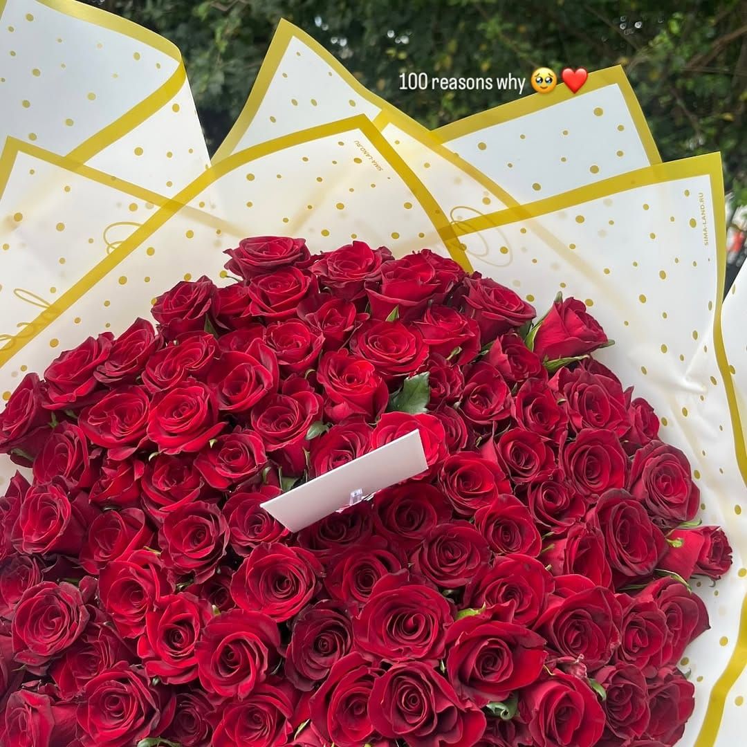 100 Reasons Roses - thumbnail 2 | Premium flower delivery Nairobi CBD, Westlands, Karen