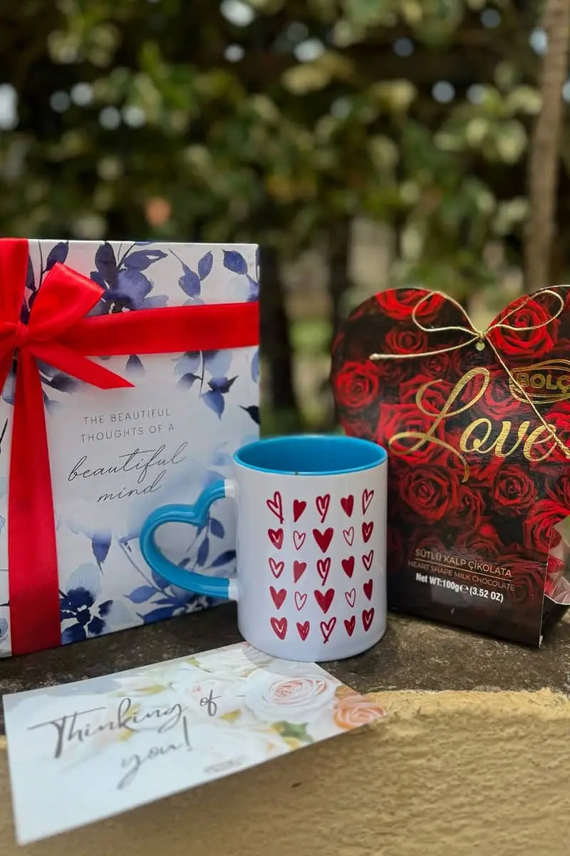 Love Notes moment Gift set - Premium flower delivery Nairobi CBD, Westlands, Karen | Floral Whispers Gifts - Image 1