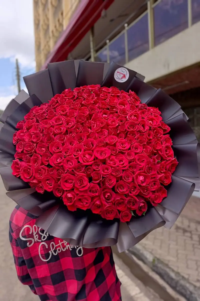 200 Luxury Red Flower bouquet - Premium flower delivery Nairobi CBD, Westlands, Karen | Floral Whispers Gifts - Image 1