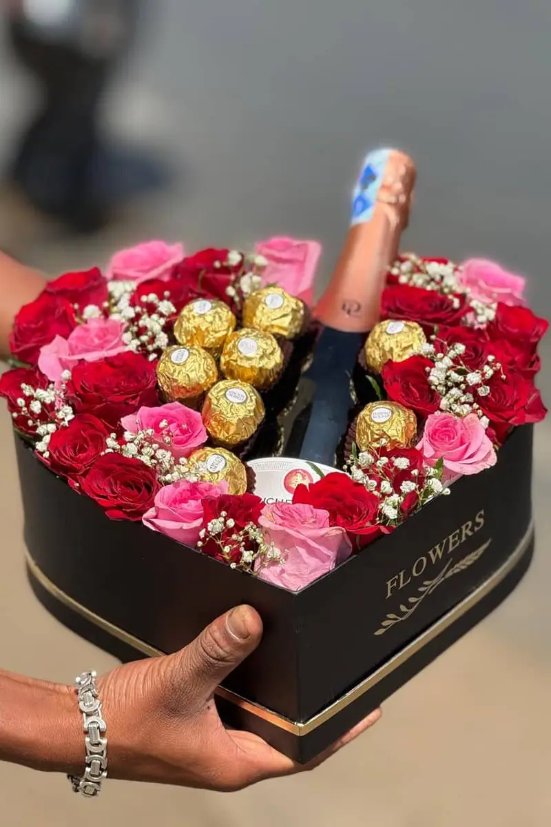Flowers Hamper & Wine Nairobi - Gift hampers Kenya, Nairobi CBD delivery | Floral Whispers Gifts - Image 1